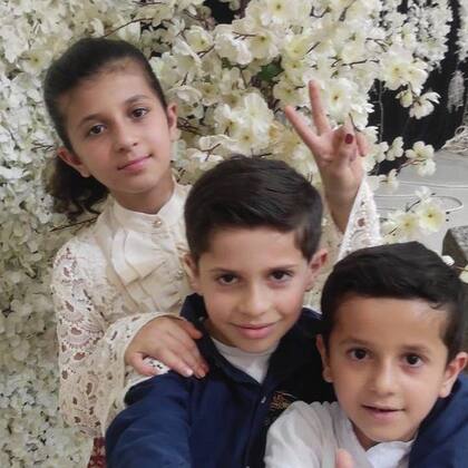 Malak, de 11 años, fue sacada viva de entre los escombros pero gravemente herida. Sus hermanos Mohamed, de 9 años y Tamim, de 6, murieron en la explosión