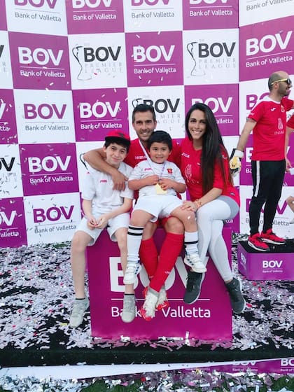 Malano está casado con Victoria y tiene 3 hijos