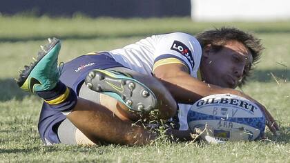 Malcolm Spencer apoya para sellar una sorpresiva victoria de Regatas sobre Belgrano