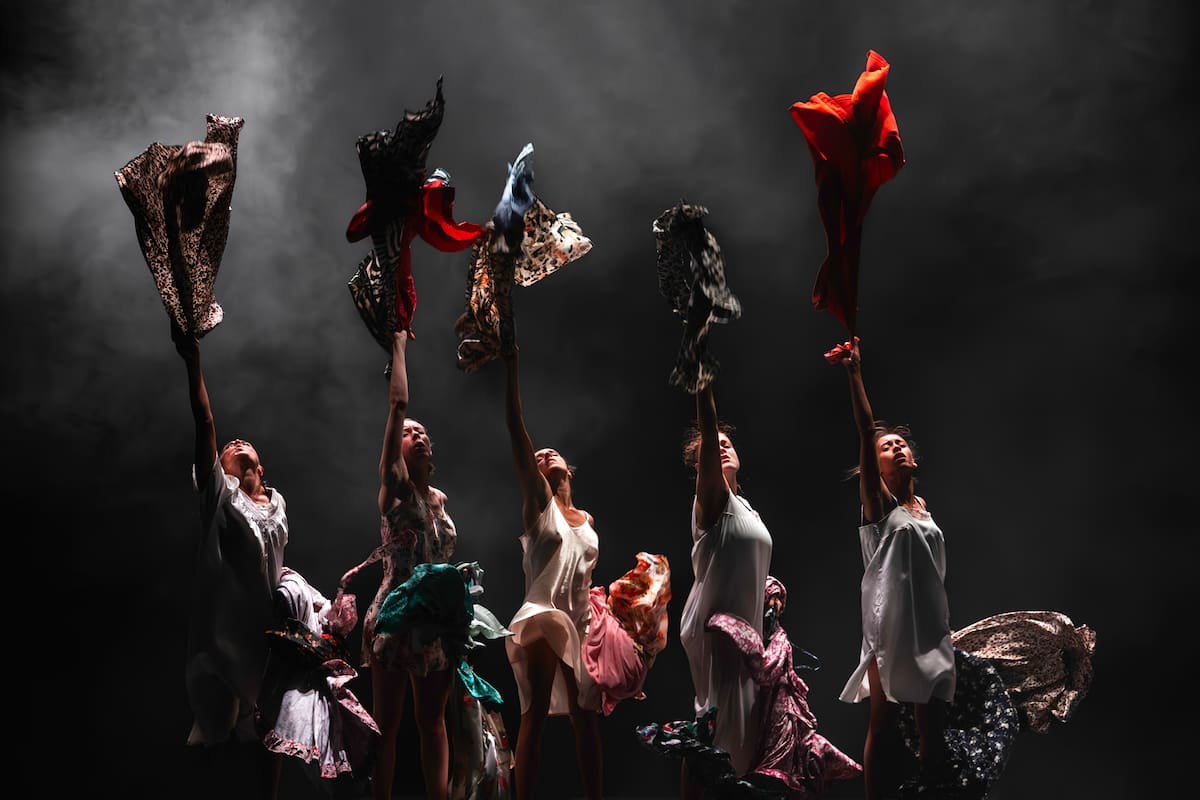 "Maldonne": cinco bailarinas y 40 vestidos en escena
