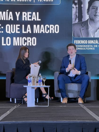 Mali Vázquez junto a Federico González Rouco en la Expo Real Estate