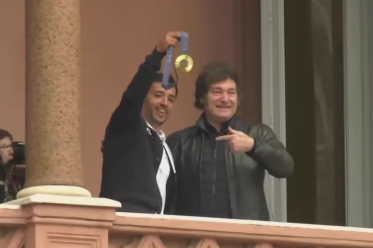 "Maligno" Torres fue recibido por Javier Milei, en Casa Rosada, luego de obtener la medalla dorada en BMX Freestyle, durante los Juegos Olímpicos de París 2024