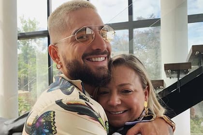 Maluma junto a su madre