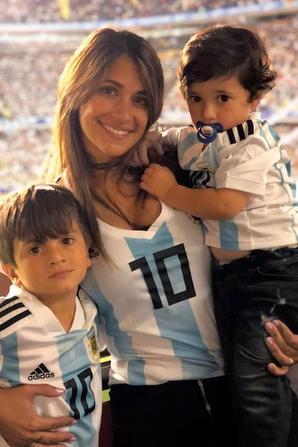 Mamá full time durante la Copa Mundial de Rusia: con Thiago y Mateo no se perdieron un partido