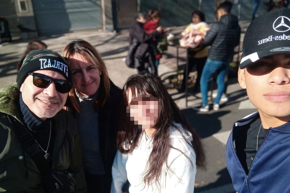 Mamá, papá, Facu y Sol. Una familia que recién comienza a gestarse, sueños de un lado y de otro que se hicieron realidad.