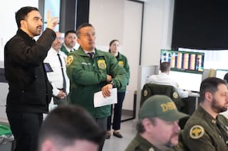 Mamdani anunció nuevas medidas frente a la tormenta invernal: sube el salario a estos trabajadores