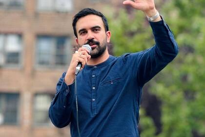 Mamdani lidera en el segmento joven con un 38% de intención de voto, frente al 18% que logra el exgobernador en ese mismo grupo etario