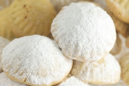 Mamul de nuez con agua de azahar.