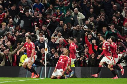 Man United logra remontada y vence 5-4 a Lyon para avanzar a semis de Liga Europa