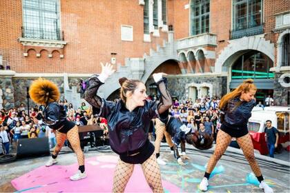 Mañana comienza una seguidillas de actividades definidas por el rol de la mujer. Encuentros de trovadoras, PowerFem (en la foto), el protocolo de MFT y un libro de autoras y compositoras