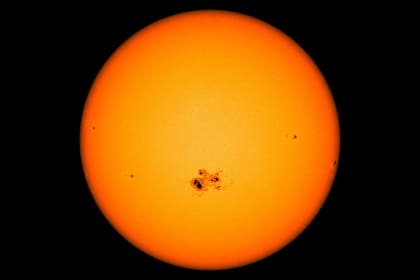 Manchas solares en la superficie del sol, fotografiadas en 2014