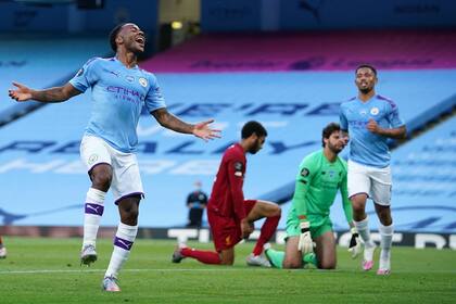 Manchester City puso de rodillas al campeón Liverpool y lo superó por 4-0 por la fecha 32 de la Premier League