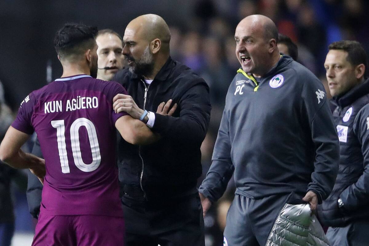 Manchester City quedó eliminado de la FA Cup al perder 1-0 contra Wigan Athletic, un equipo de la tercera división inglesa. Hubo un final caliente.