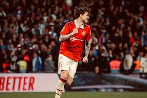 Manchester United eliminó en semifinales a Brighton por penales
