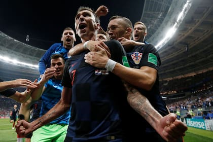 Mandzukic celebra el 2 a 1 para Croacia
