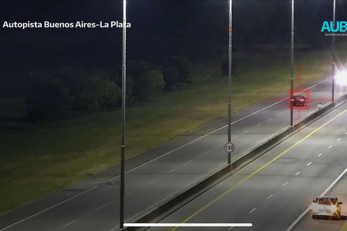 Manejó en contramano por la autopista