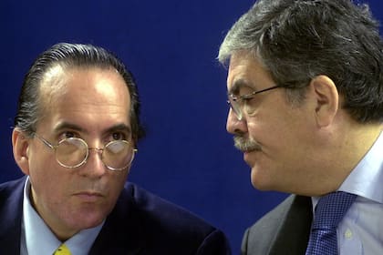 Manejó la Entidad Binacional Yacyretá; tiene un pedido de captura internacional