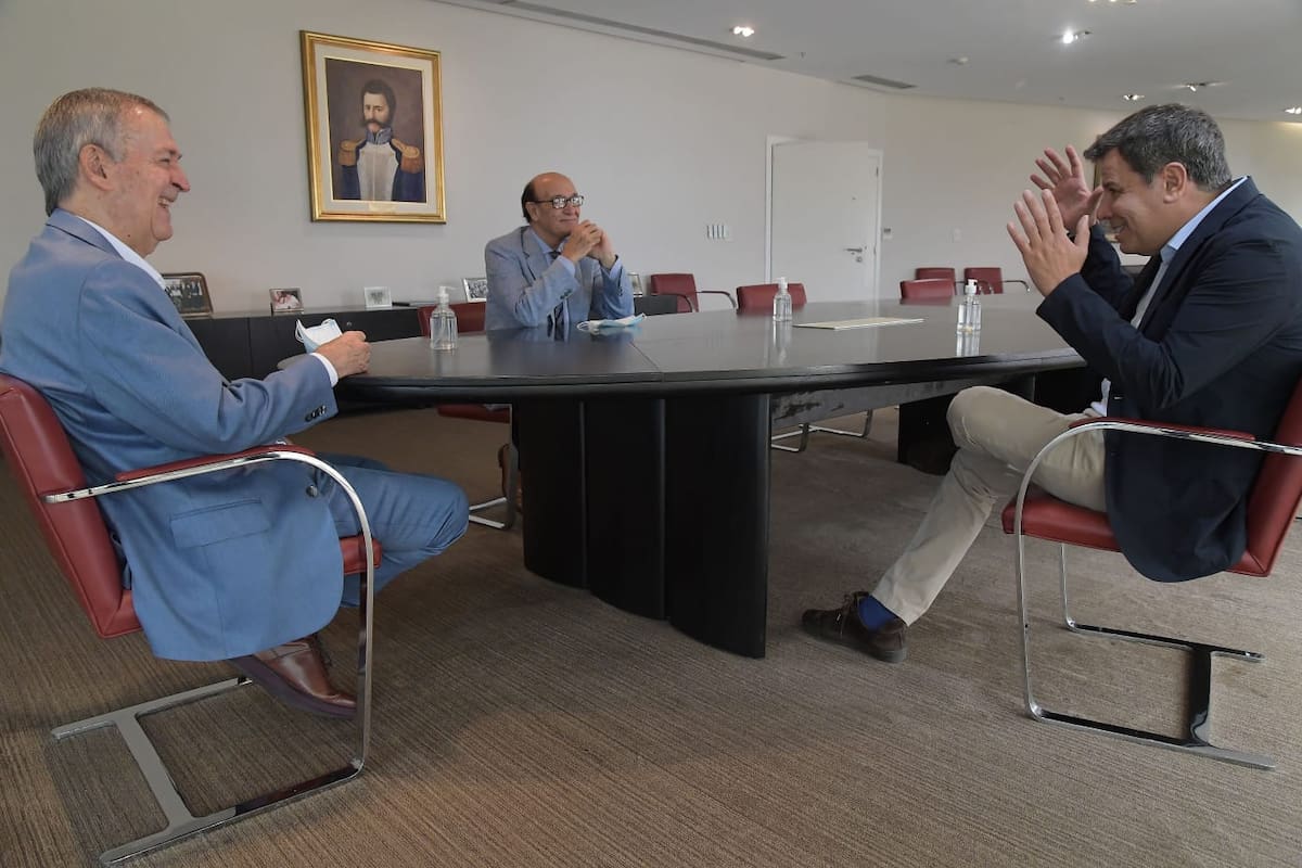 Manes se reunió con Schiaretti durante su paso por Córdoba