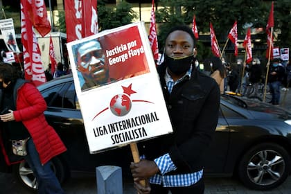 Manifestación de partidos de izquierda por el asesinato de George Floyd en Estados Unidos