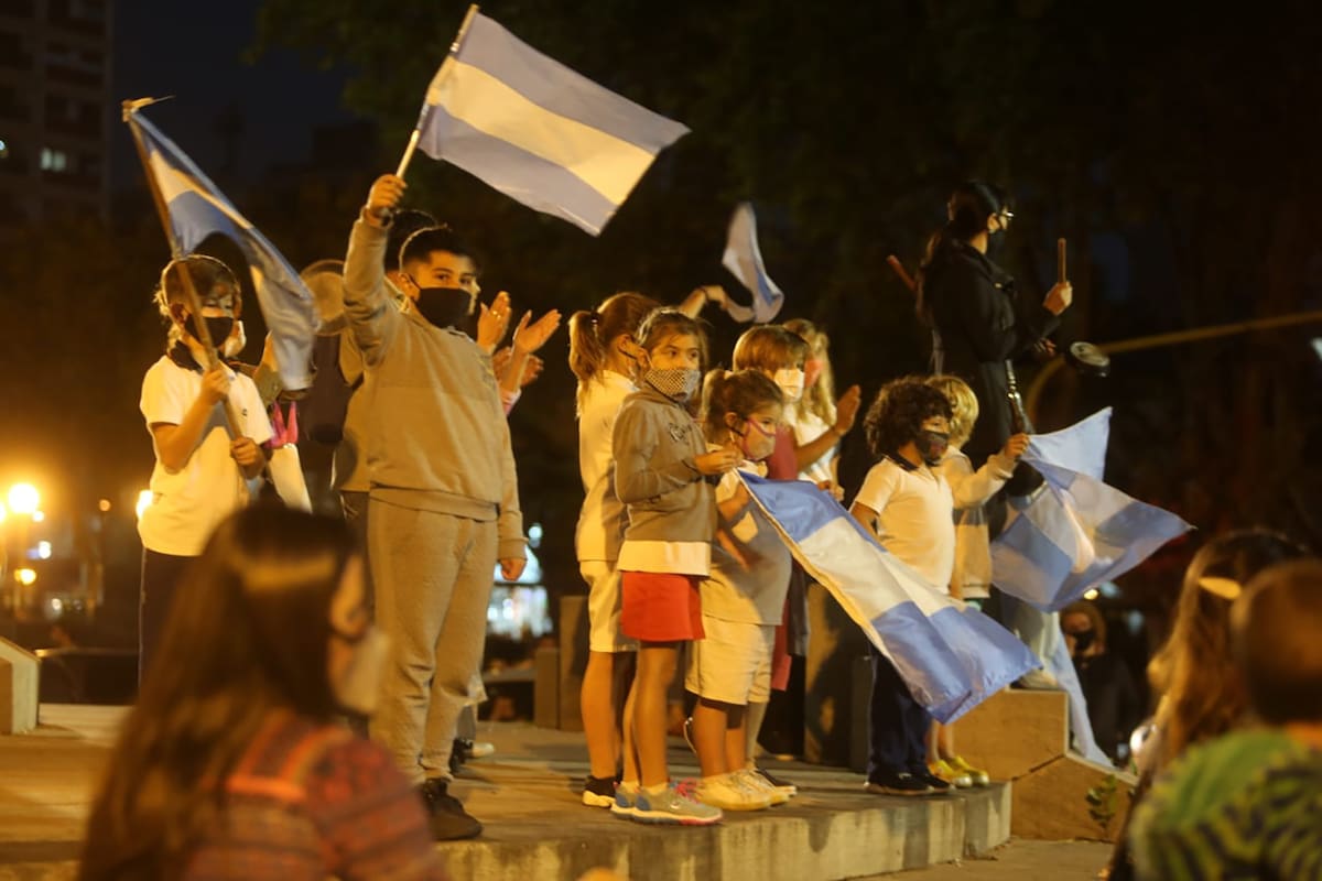 Manifestación en contra del cierre de las escuelas