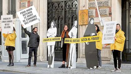 Manifestación en París por la libertad de la saudí Loujain al Hathloul
