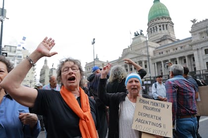 Manifestación frente al Congreso
