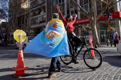 Manifestaciones en las calles de la ciudad de Mendoza por el 27A