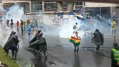 Manifestantes en el paso del Dakar