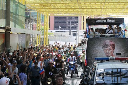 Manny Pacquiao en su llegada a Manila