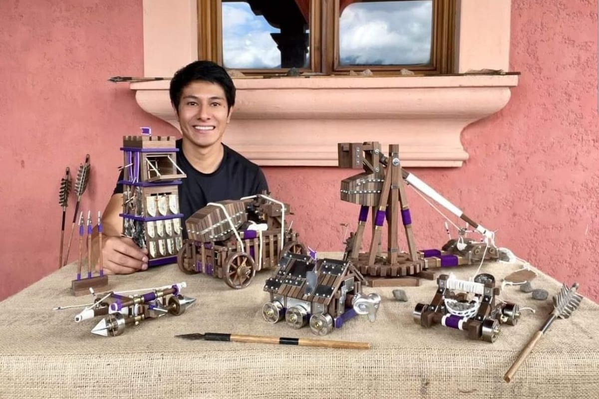 Manolo Paredes Castillo crea réplicas de armas del Age of Empires en Guatemala y las vende en todo el mundo