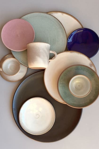 Cuatro marcas de vajilla artesanal de cerámica elegidas por restós para sumar a tu mesa diaria