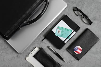 Mantener la green card actualizada evita inconvenientes para probar el estatus migratorio legal