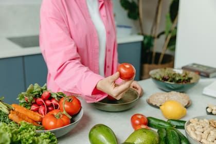 Mantener una dieta equilibrada es fundamental para el buen funcionamiento del organismo (Foto ilustrativa: PEXELS)