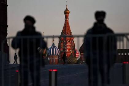 Mantener una guerra es caro, y aún más para un país sujeto a sanciones económicas