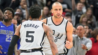 Manu Ginóbili, determinante en la victoria ante Dallas