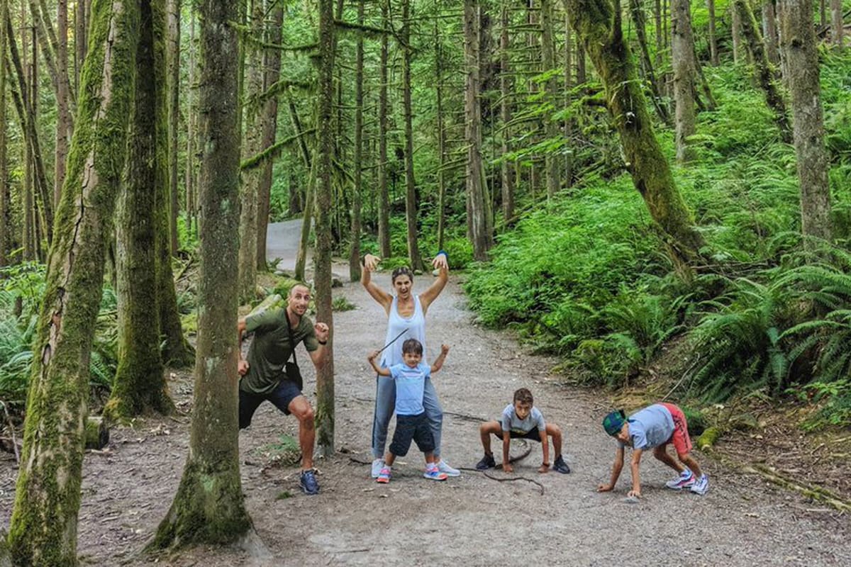 Manu Ginóbili en su vacaciones en Canadá. El bahiense se tomará un par de años para decidir en qué país establecerse