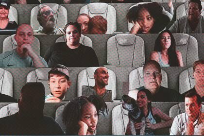 Manu Ginóbili entre el "público virtual" de la NBA