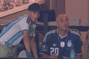 Manu Ginóbili sorprendió con la camiseta que eligió para ir a alentar otra vez a la selección