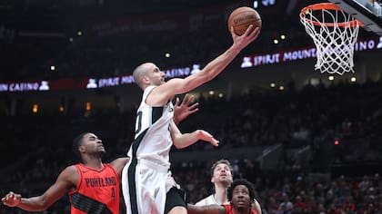 Manu Ginóbili y otra actuación para la historia