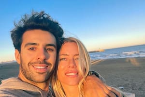 Manu Urcera junto con su novia Nicole Neumann