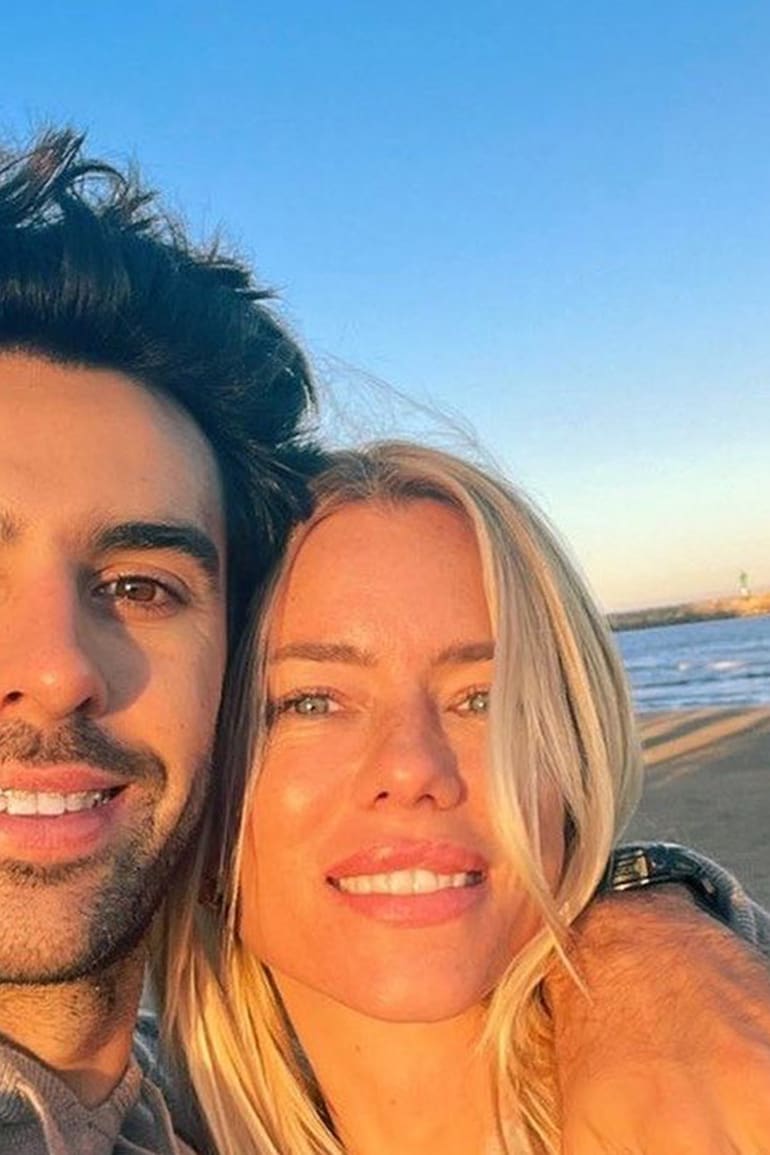 Manu Urcera junto con su novia Nicole Neumann