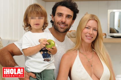 Manu y Nicole posan con su hijo Cruz