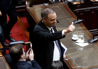 Manuel Adorni al finalizar el cuestionario en la Camara de Diputados del Congreso Nacional