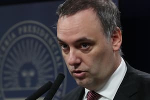 Manuel Adorni, el vocero presidencial, hizo el anuncio