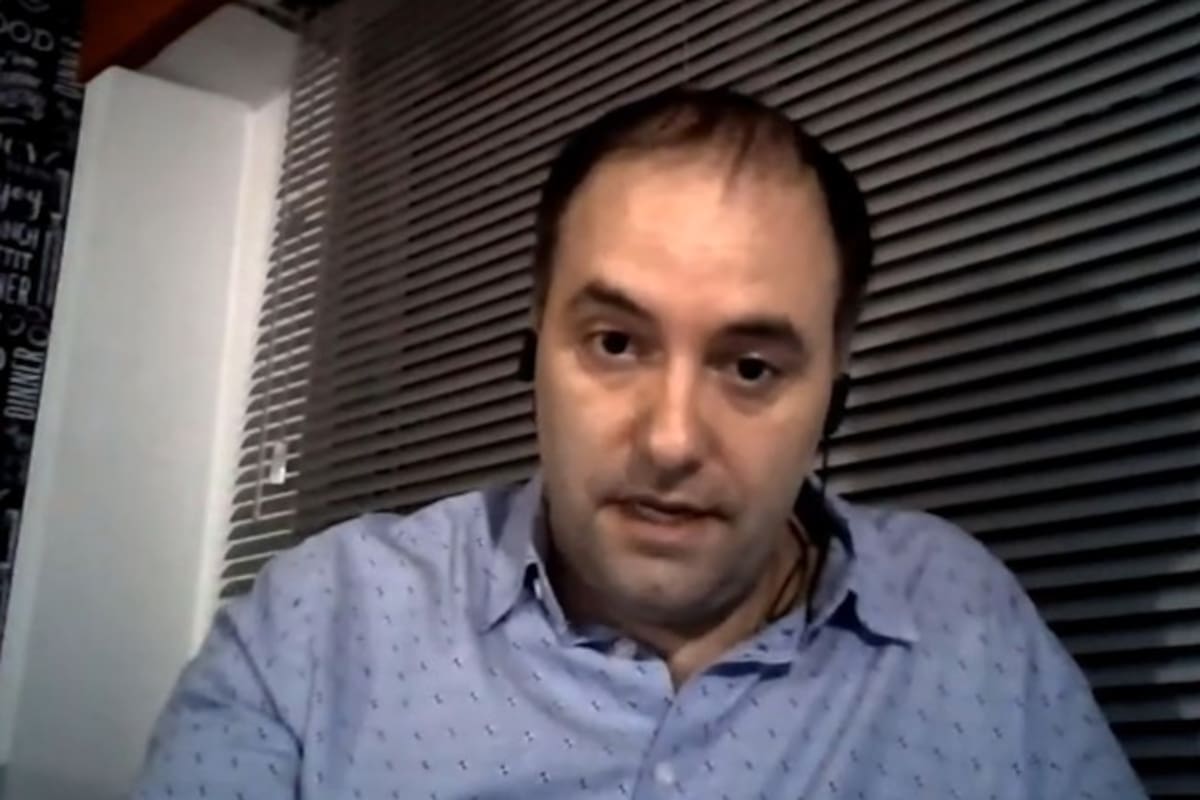 Um vídeo antigo de Adorni contradiz sua explicação de quando começou a investir em Bitcoin