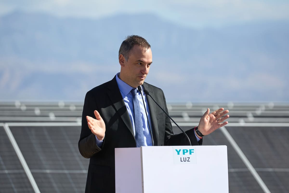 Manuel Adorni participó de un acto de YPF en Mendoza, el jueves último