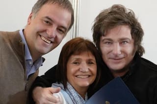 Patricia Bullrich le pediría a Javier Milei que eche a Manuel Adorni