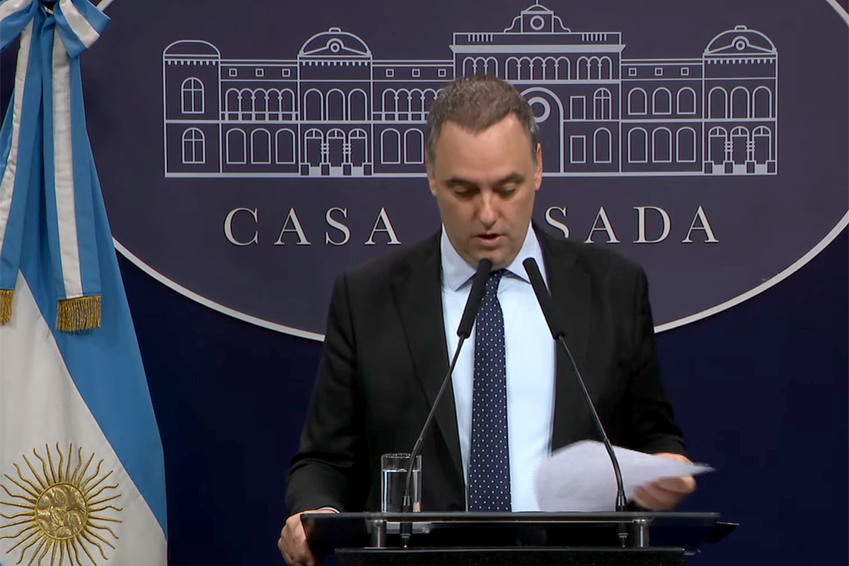 Manuel Adorni retomó el lunes las conferencias de prensa en la Casa Rosada, pero evitó dar precisiones sobre su patrimonio