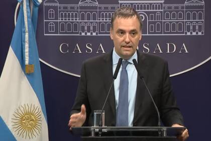 Manuel Adorni, vocero presidencial, anticipó la eliminación del fondo