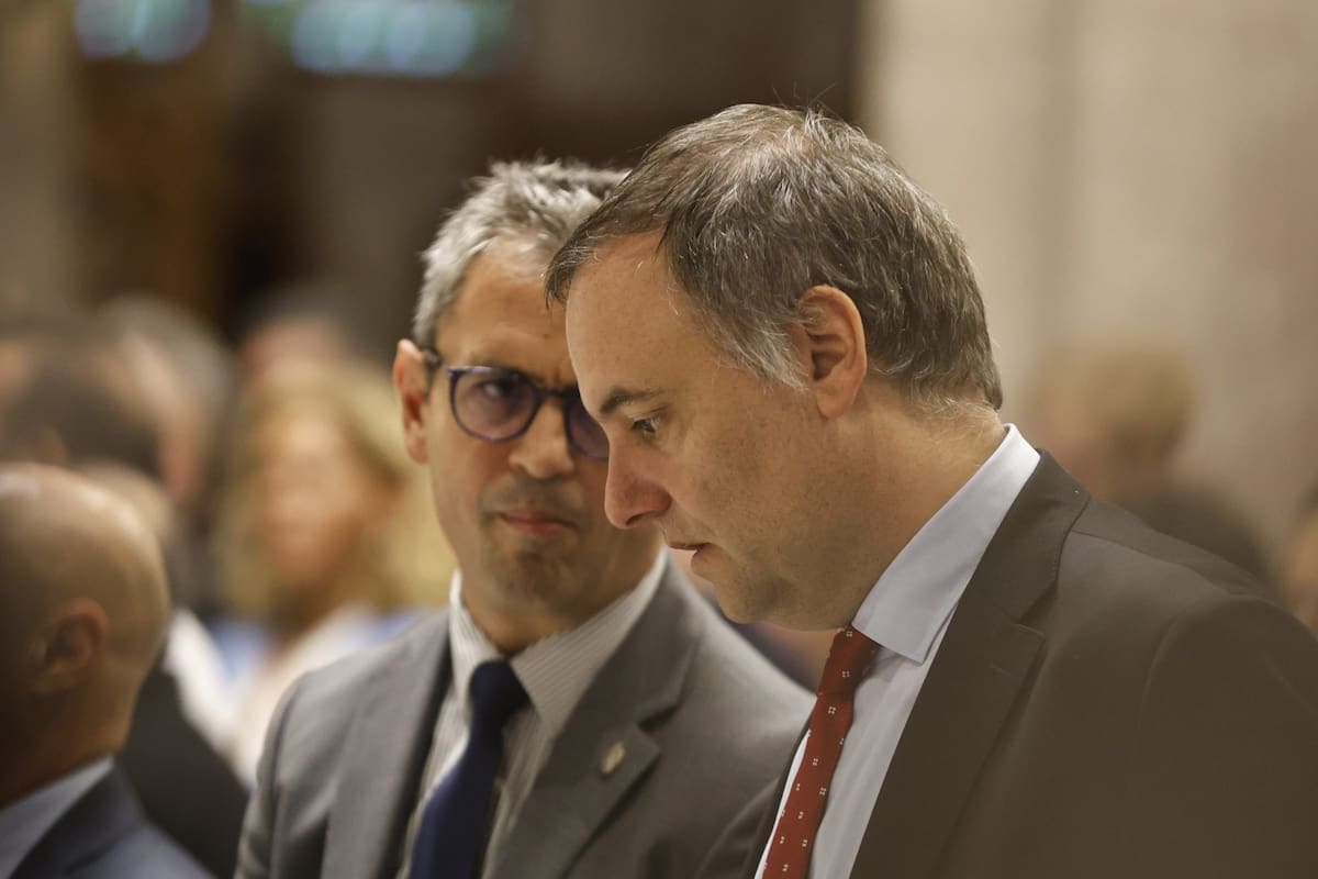 Manuel Adorni y Martín Menem, el presidente de la Cámara de Diputados, que el miércoles recibirá al jefe de Gabinete